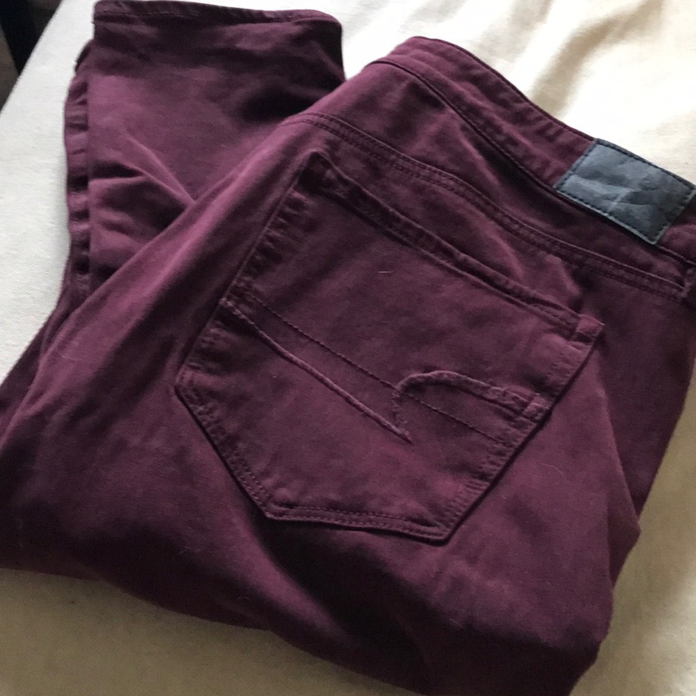 American Eagle Burgundy Hi Rise Stretch Jeggings